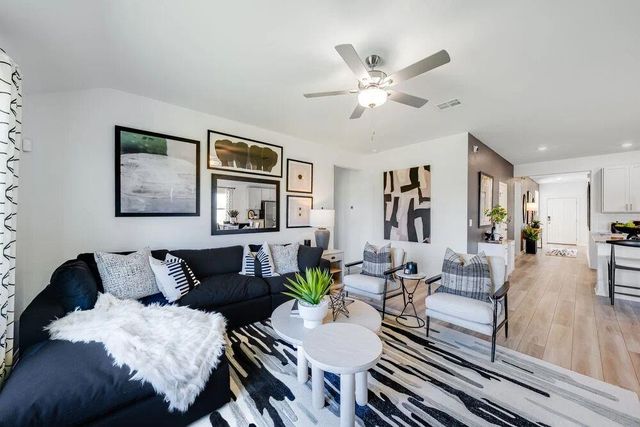 203 Makinaw RD, Hutto, TX 78634