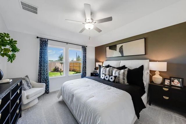 203 Makinaw RD, Hutto, TX 78634