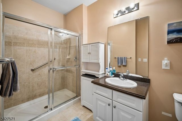 3 Slate Ct D-1, Woodland Park, NJ 07424