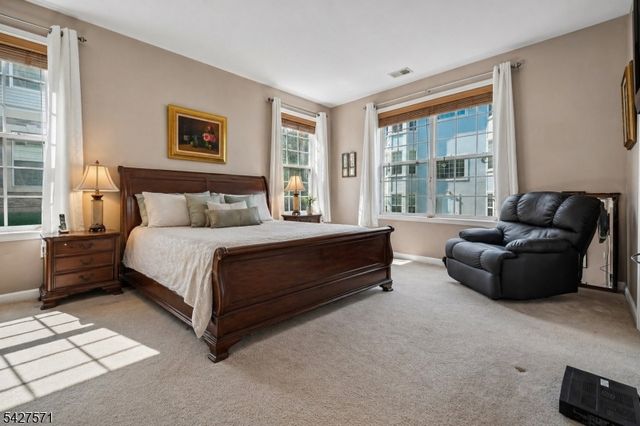 3 Slate Ct D-1, Woodland Park, NJ 07424