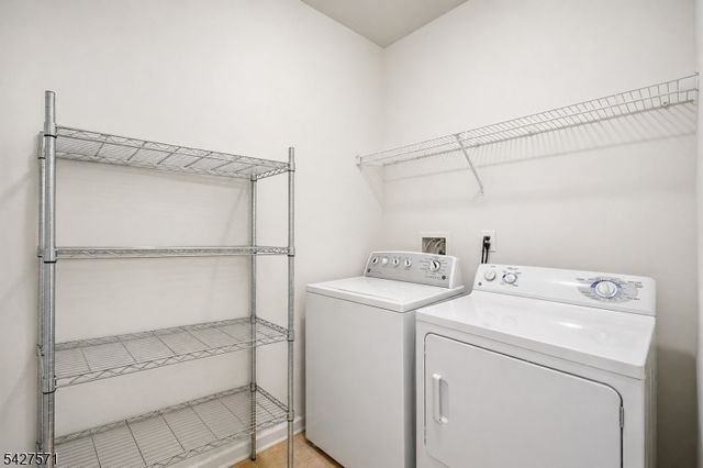 3 Slate Ct D-1, Woodland Park, NJ 07424