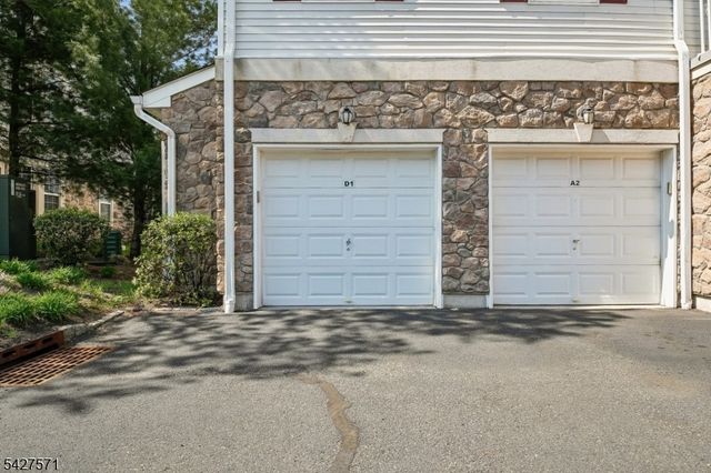 3 Slate Ct D-1, Woodland Park, NJ 07424