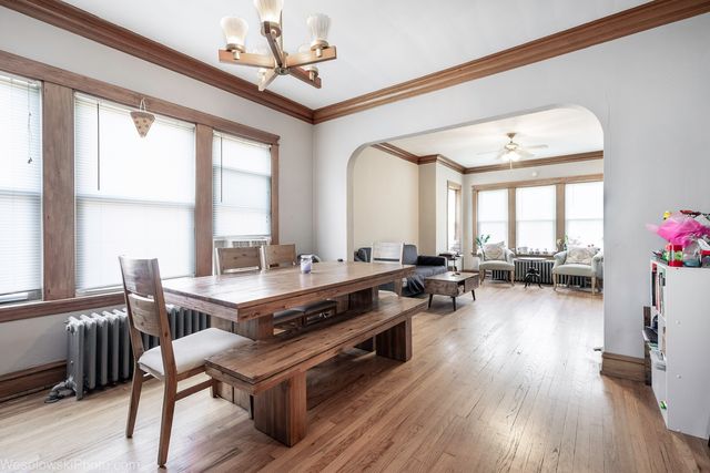 4146 N Marmora Avenue, Chicago, IL 60634