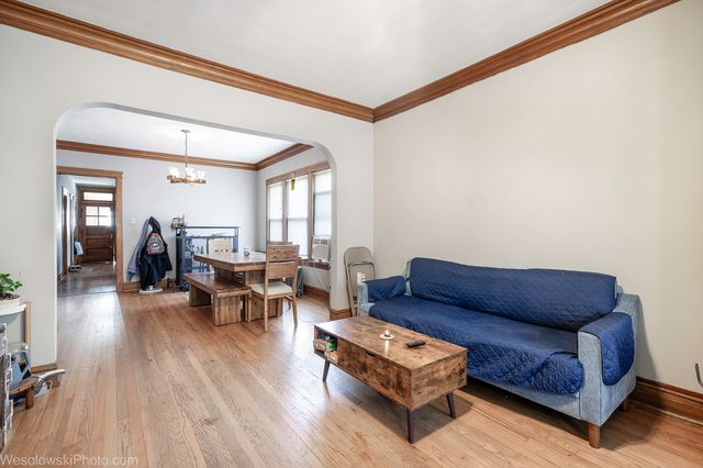 4146 N Marmora Avenue, Chicago, IL 60634
