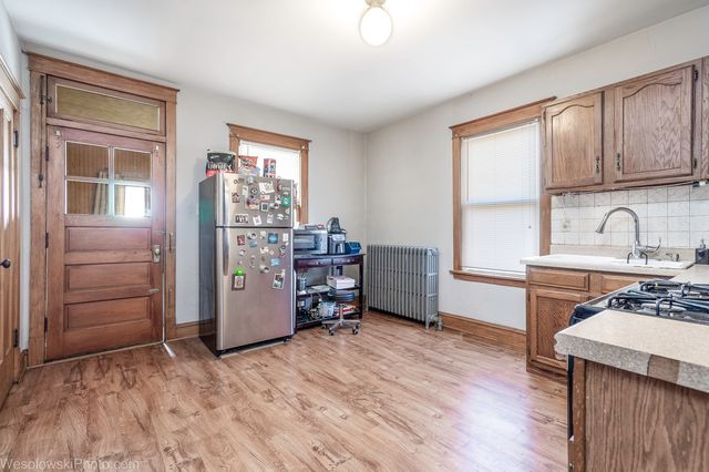 4146 N Marmora Avenue, Chicago, IL 60634