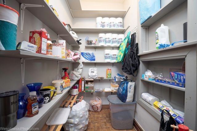 4146 N Marmora Avenue, Chicago, IL 60634