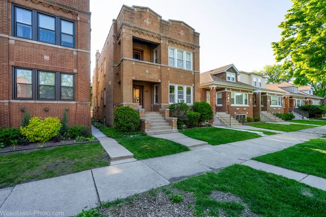 4146 N Marmora Avenue, Chicago, IL 60634