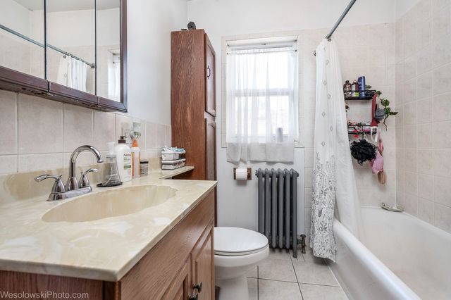 4146 N Marmora Avenue, Chicago, IL 60634