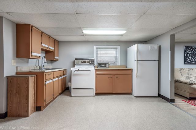 4146 N Marmora Avenue, Chicago, IL 60634