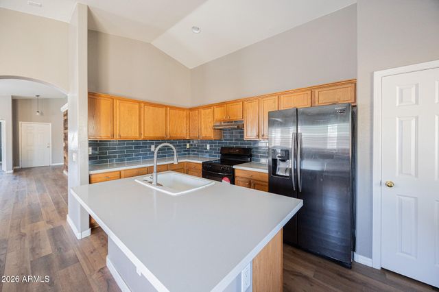 10960 W TAFT Street, Phoenix, AZ 85037
