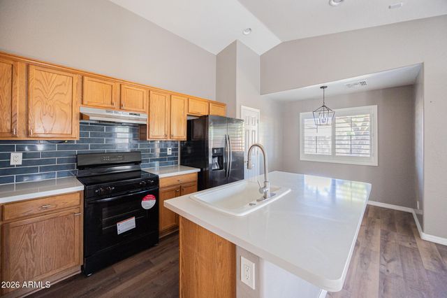 10960 W TAFT Street, Phoenix, AZ 85037