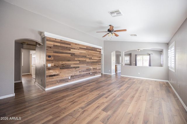 10960 W TAFT Street, Phoenix, AZ 85037