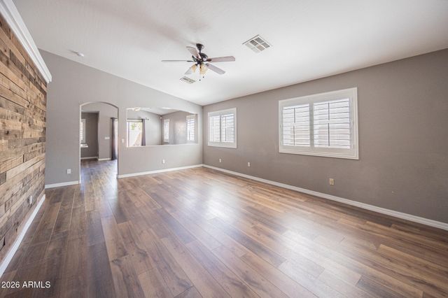 10960 W TAFT Street, Phoenix, AZ 85037