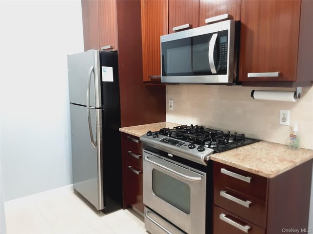 3330 61st Street 303, Woodside, NY 11377