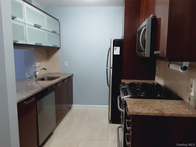 3330 61st Street 303, Woodside, NY 11377