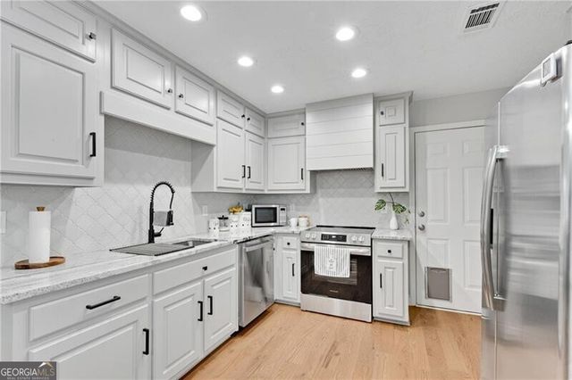 333 Oxford Way, Winder, GA 30680