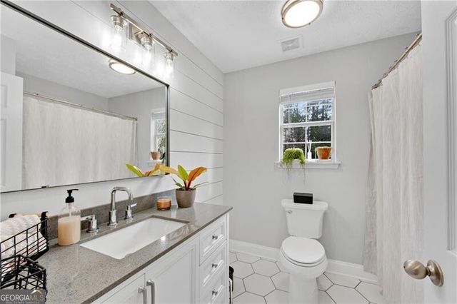 333 Oxford Way, Winder, GA 30680