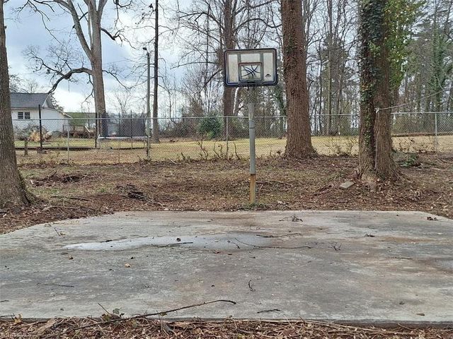 4460 Carrie Avenue, Winston-salem, NC 27105