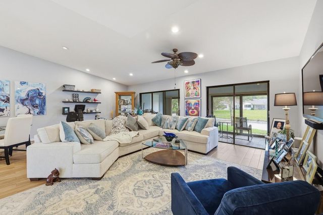 10768 Waterberry Drive, Boca Raton, FL 33498