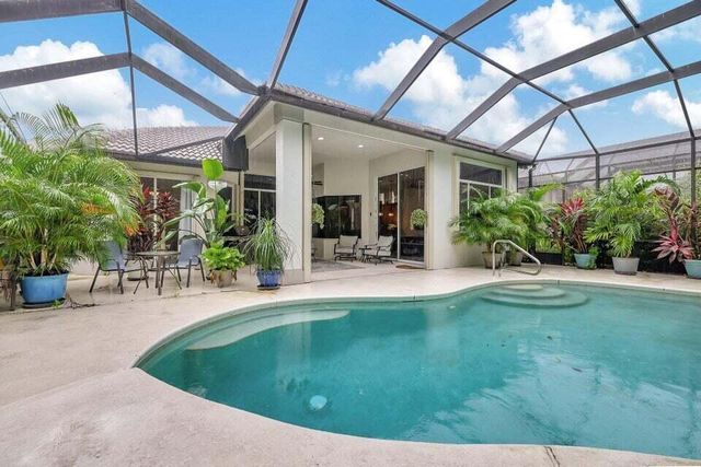 7602 Greenbrier Circle, Port St. Lucie, FL 34986
