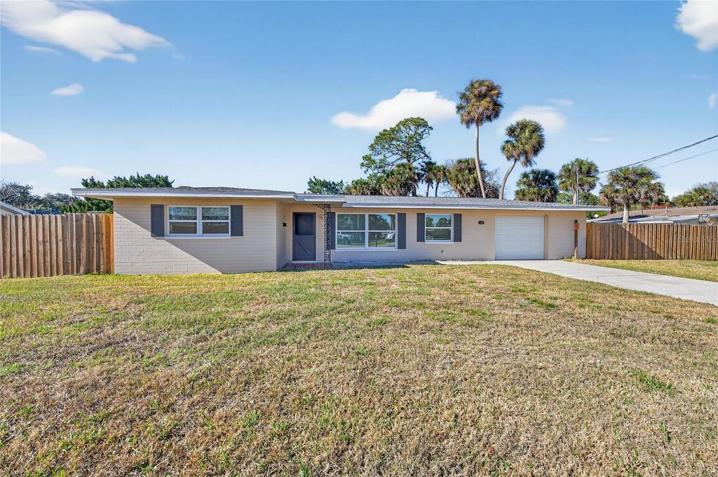 Image 25 of property listing at 123 W OCEAN AVENUE, Edgewater, FL 32132