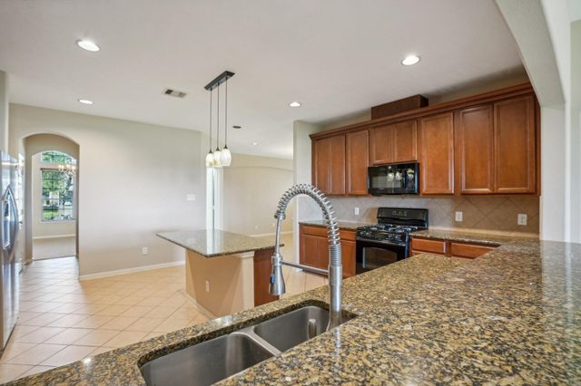 14027 Mohave Way Drive, Cypress, TX 77429
