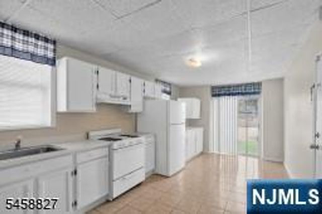 47 Malvern Street, Newark, NJ 07105