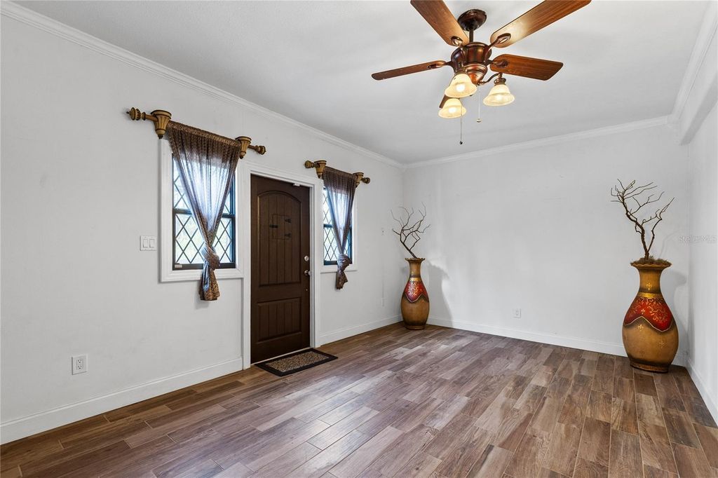 Image 20 of property listing at 14502 SCOTCH PINE COURT, Orlando, FL 32832