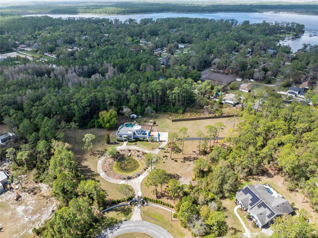 Image 52 of property listing at 14502 SCOTCH PINE COURT, Orlando, FL 32832