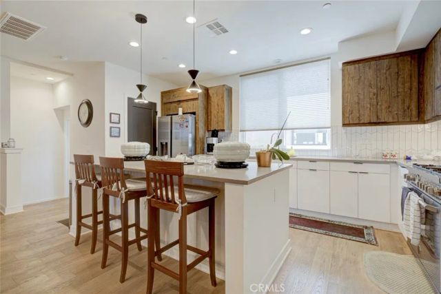 1049 N Joels Place, Los Angeles, CA 90012