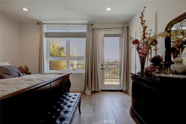 1049 N Joels Place, Los Angeles, CA 90012