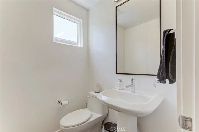1049 N Joels Place, Los Angeles, CA 90012