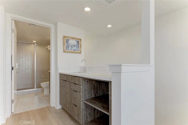 1049 N Joels Place, Los Angeles, CA 90012