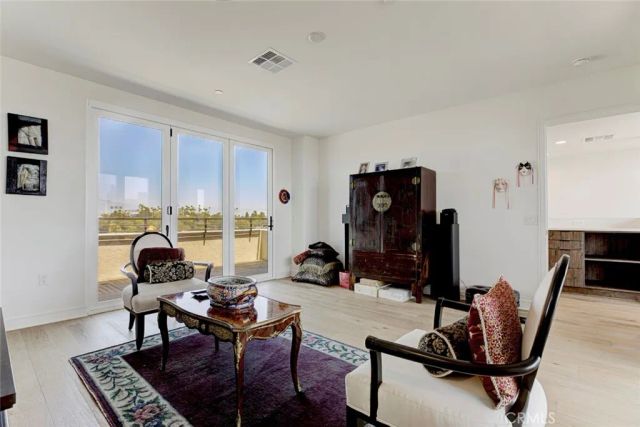 1049 N Joels Place, Los Angeles, CA 90012