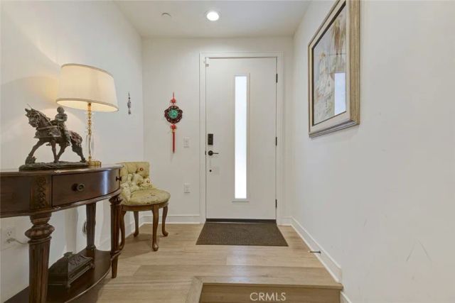 1049 N Joels Place, Los Angeles, CA 90012