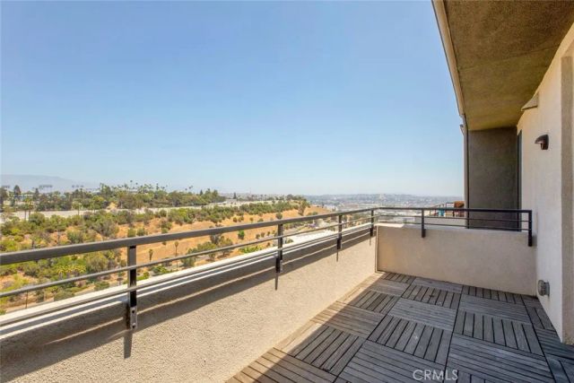 1049 N Joels Place, Los Angeles, CA 90012