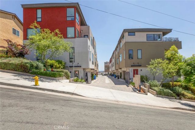 1049 N Joels Place, Los Angeles, CA 90012