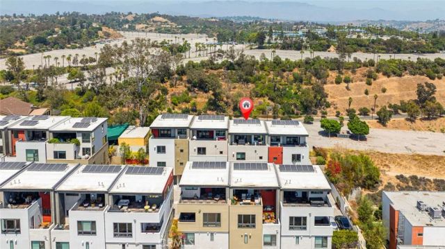 1049 N Joels Place, Los Angeles, CA 90012