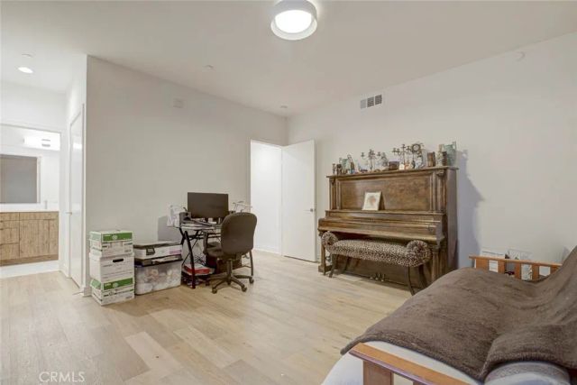 1049 N Joels Place, Los Angeles, CA 90012