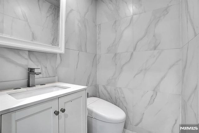 85 Francisco Avenue, Little Falls, NJ 07424