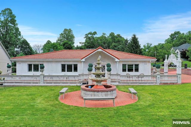 85 Francisco Avenue, Little Falls, NJ 07424