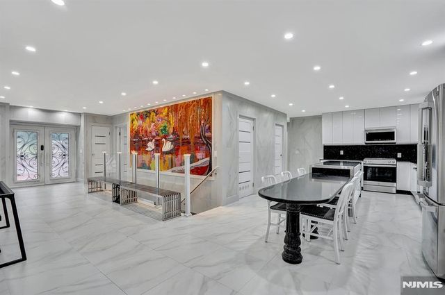 85 Francisco Avenue, Little Falls, NJ 07424