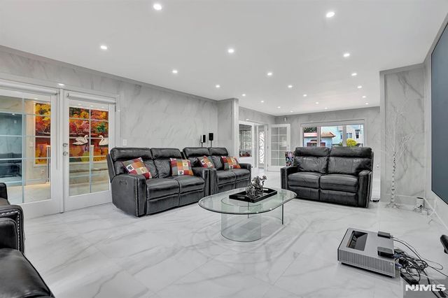 85 Francisco Avenue, Little Falls, NJ 07424