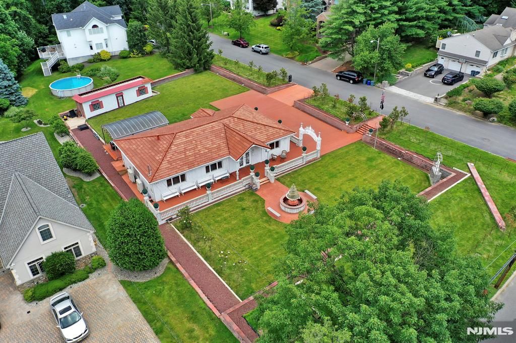 85 Francisco Avenue, Little Falls, NJ 07424