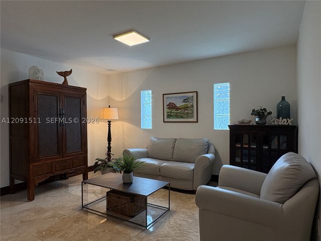 6610 SW 104th Ct, Miami, FL 33173