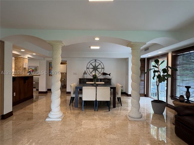 6610 SW 104th Ct, Miami, FL 33173