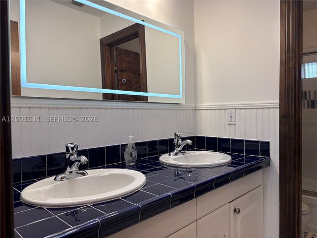 6610 SW 104th Ct, Miami, FL 33173