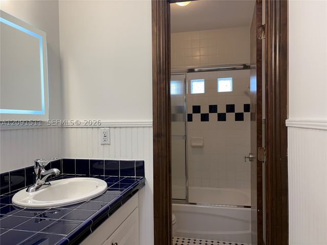 6610 SW 104th Ct, Miami, FL 33173
