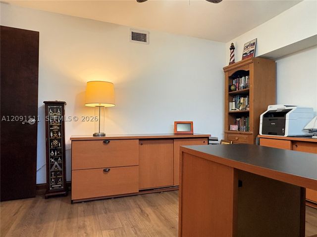 6610 SW 104th Ct, Miami, FL 33173