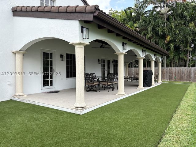 6610 SW 104th Ct, Miami, FL 33173